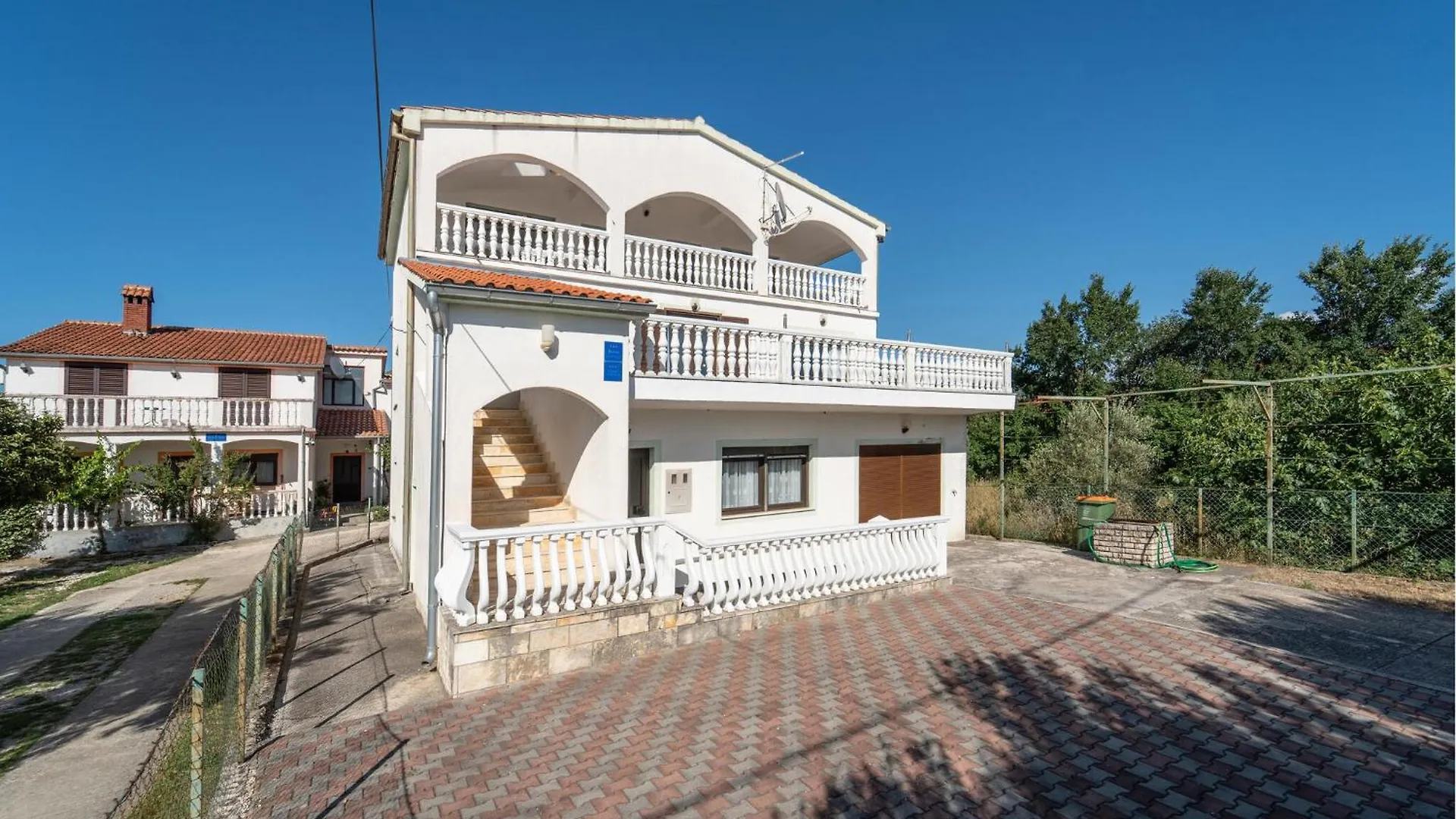 Lovely Apartment In Krusevo With Kitchen Krusevo (Zadar)